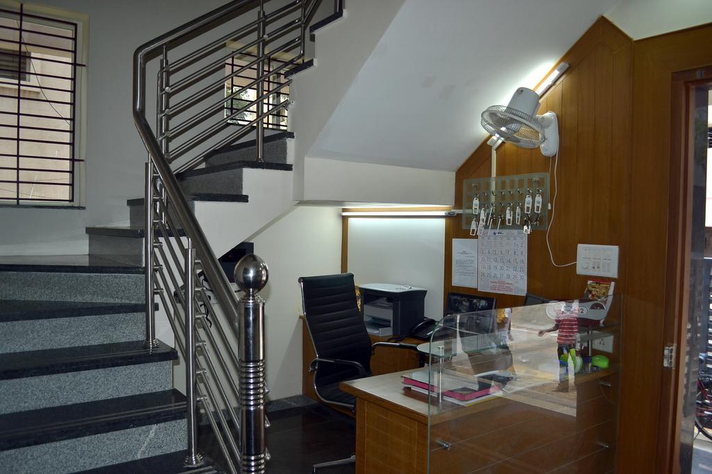 Metro Park Hotel เชนไน ภายนอก รูปภาพ